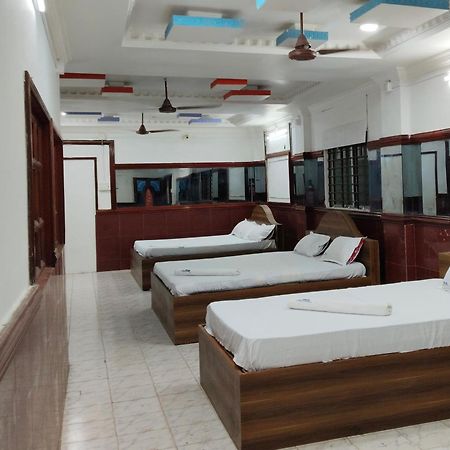 פונדיצ'רי Gsd Inn Guest House חדר תמונה