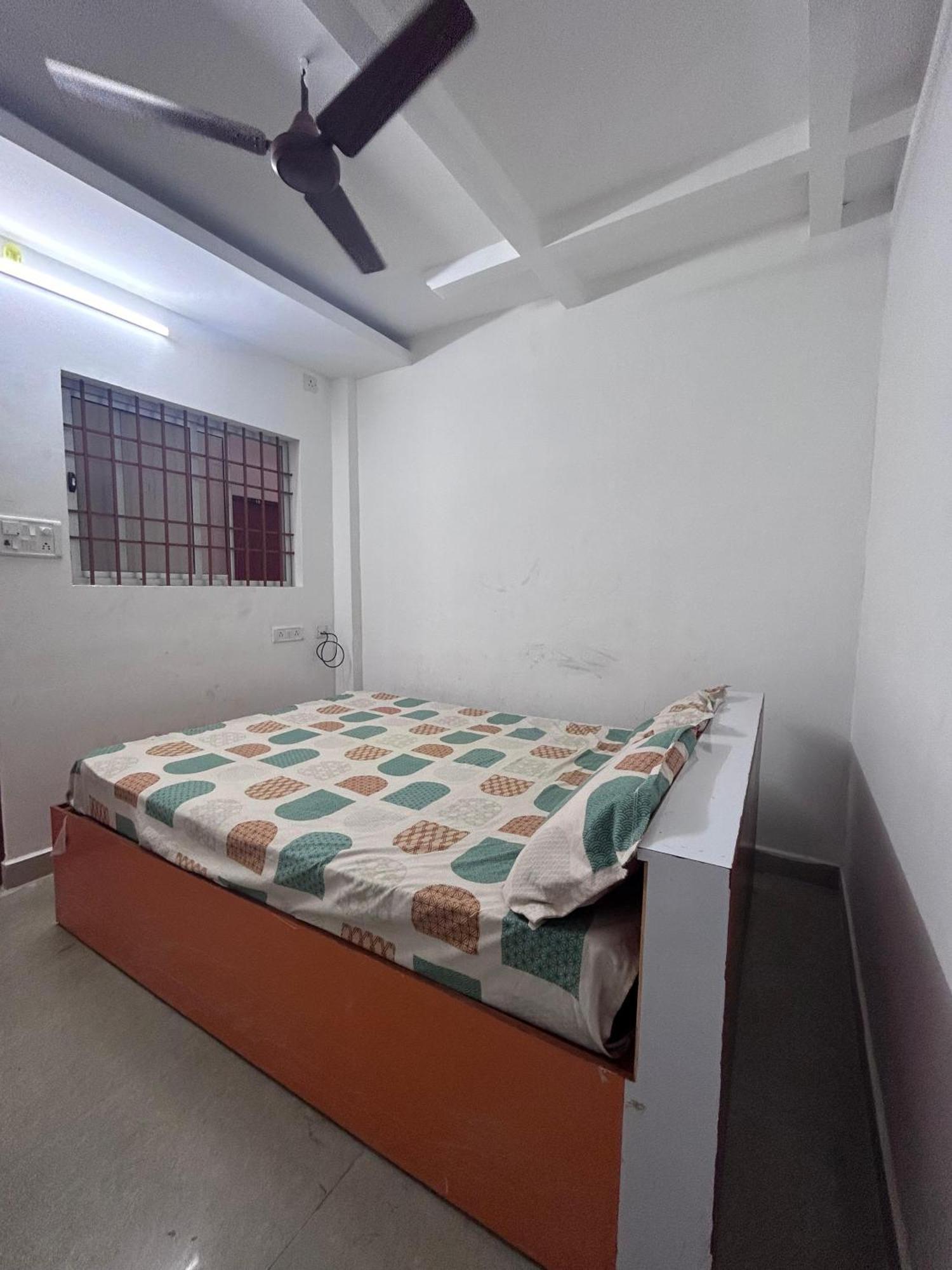 פונדיצ'רי Gsd Inn Guest House חדר תמונה