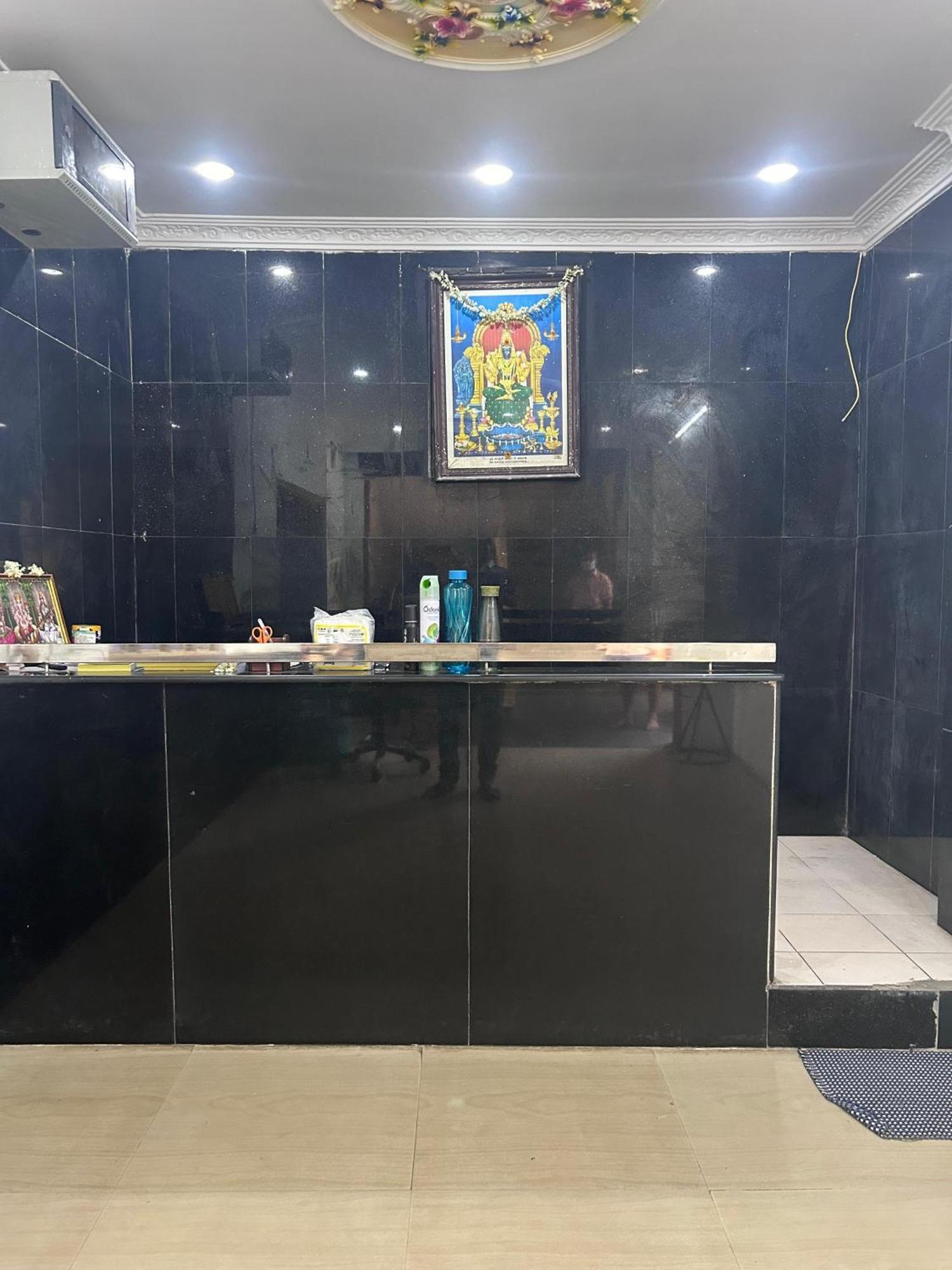 פונדיצ'רי Gsd Inn Guest House מראה חיצוני תמונה