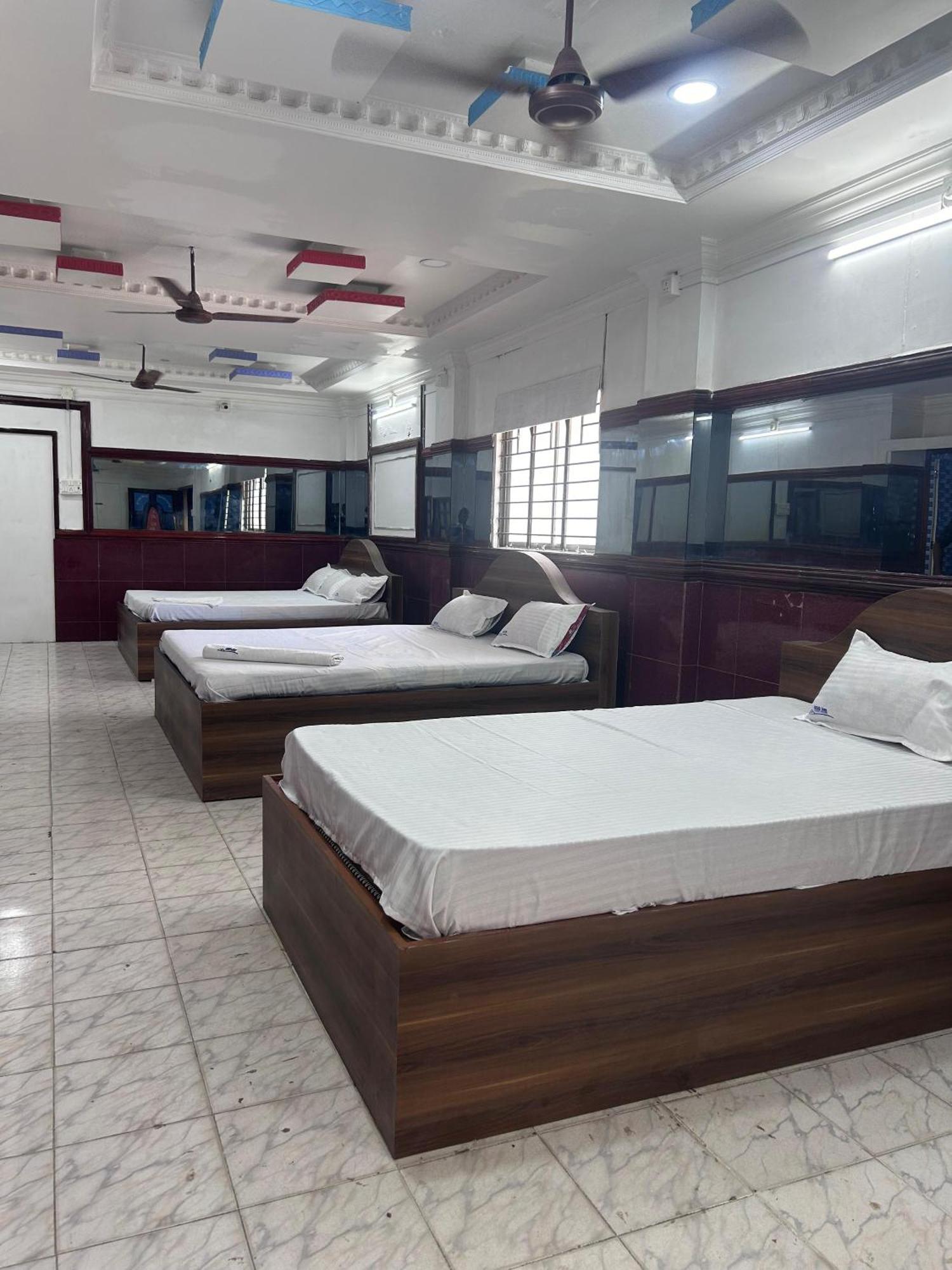פונדיצ'רי Gsd Inn Guest House מראה חיצוני תמונה